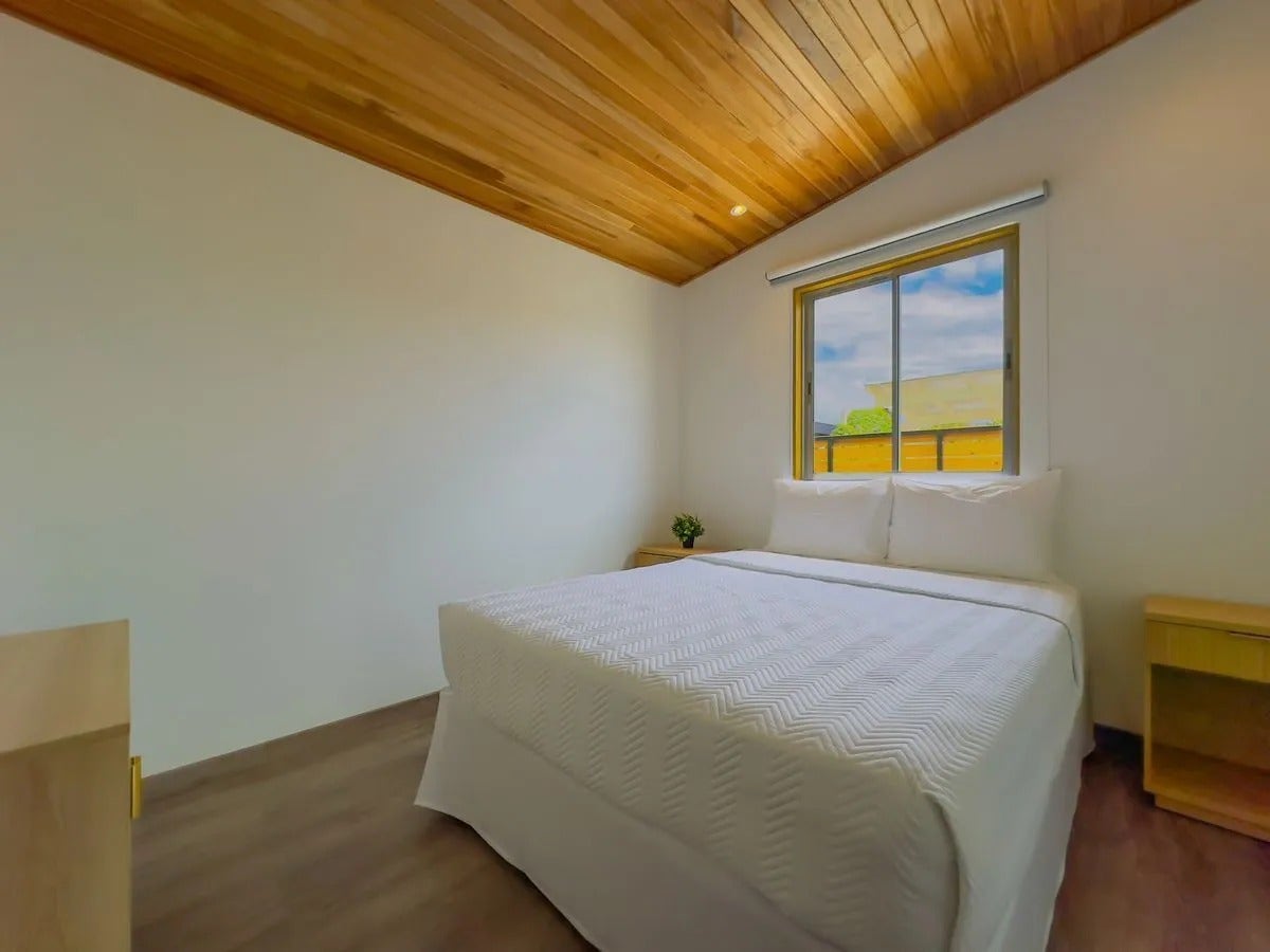 Sustainable Income Producing Lodge — foto 16 de 19