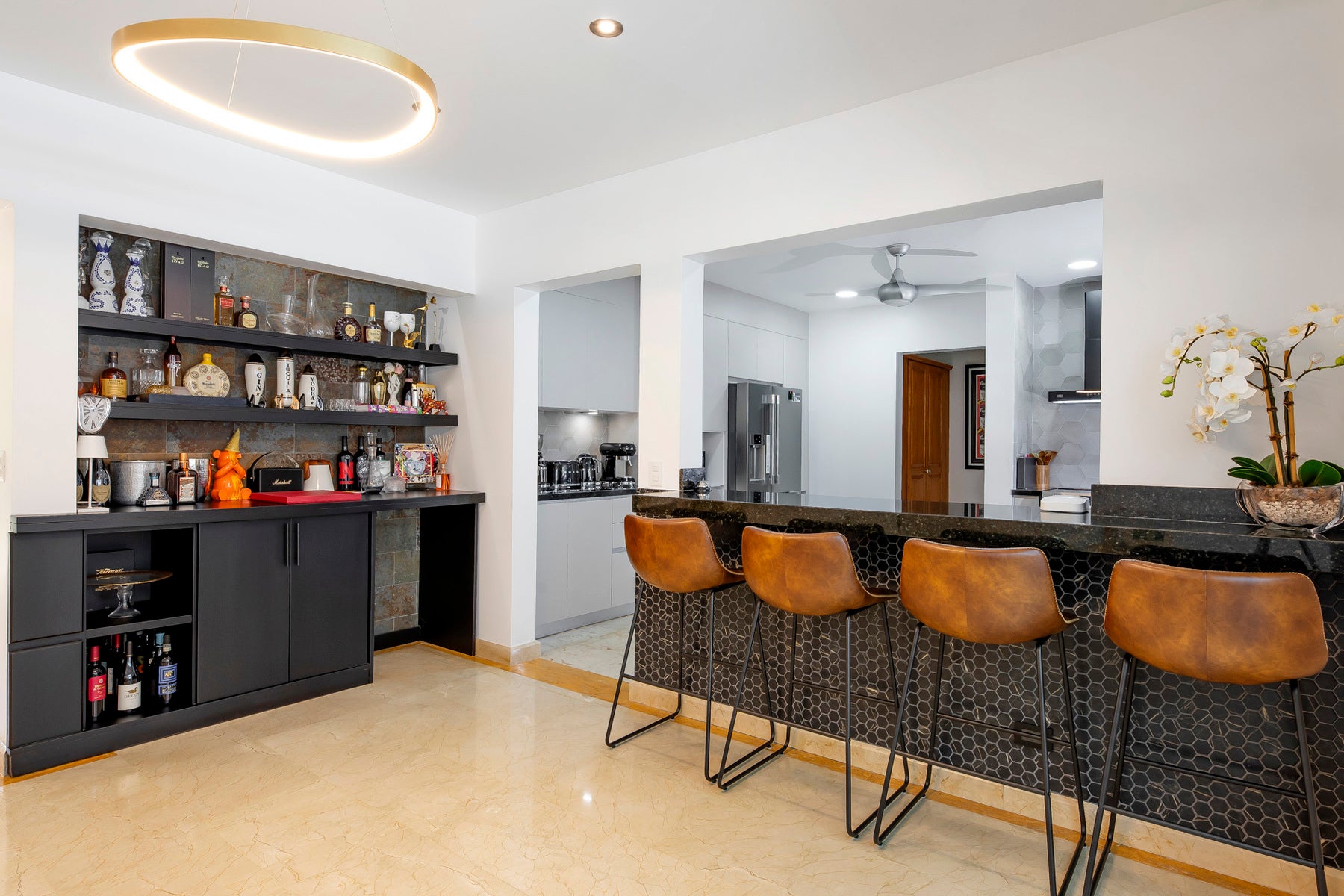 Mediterranean Style Panoramic Residence — photo 16 of 19