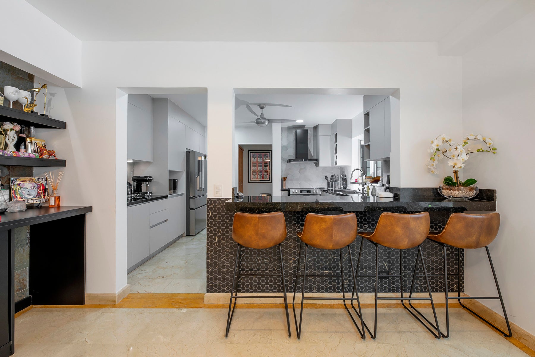 Mediterranean Style Panoramic Residence — photo 18 of 19
