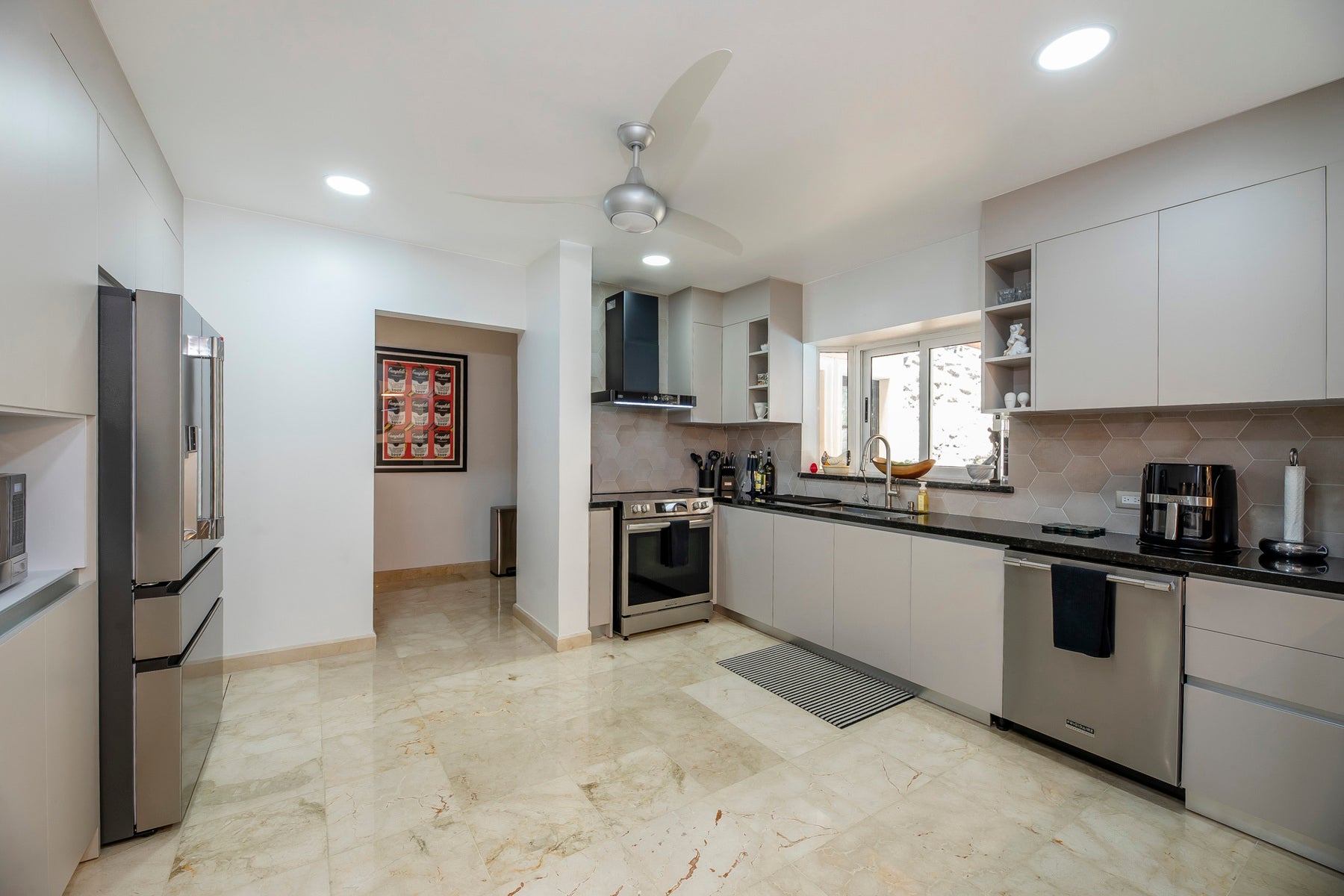 Mediterranean Style Panoramic Residence — photo 19 of 19