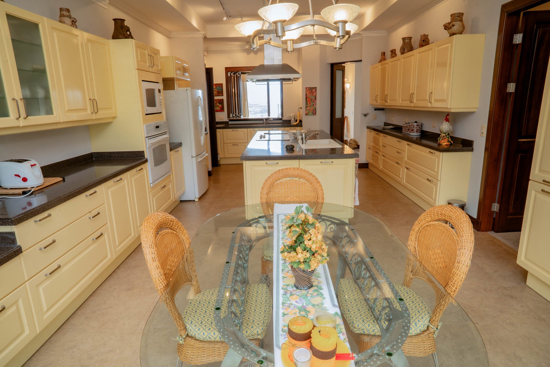 Exclusive Apartment With Views — photo 6 of 19