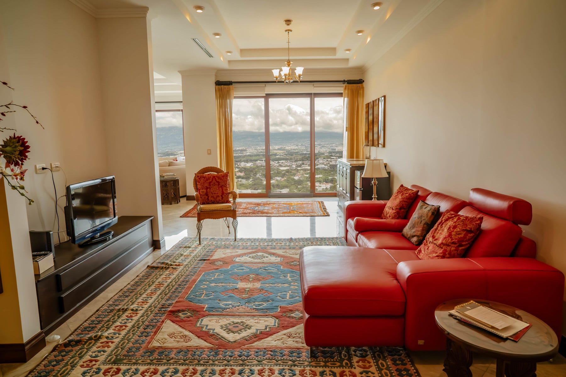 Exclusive Apartment With Views — photo 17 of 19