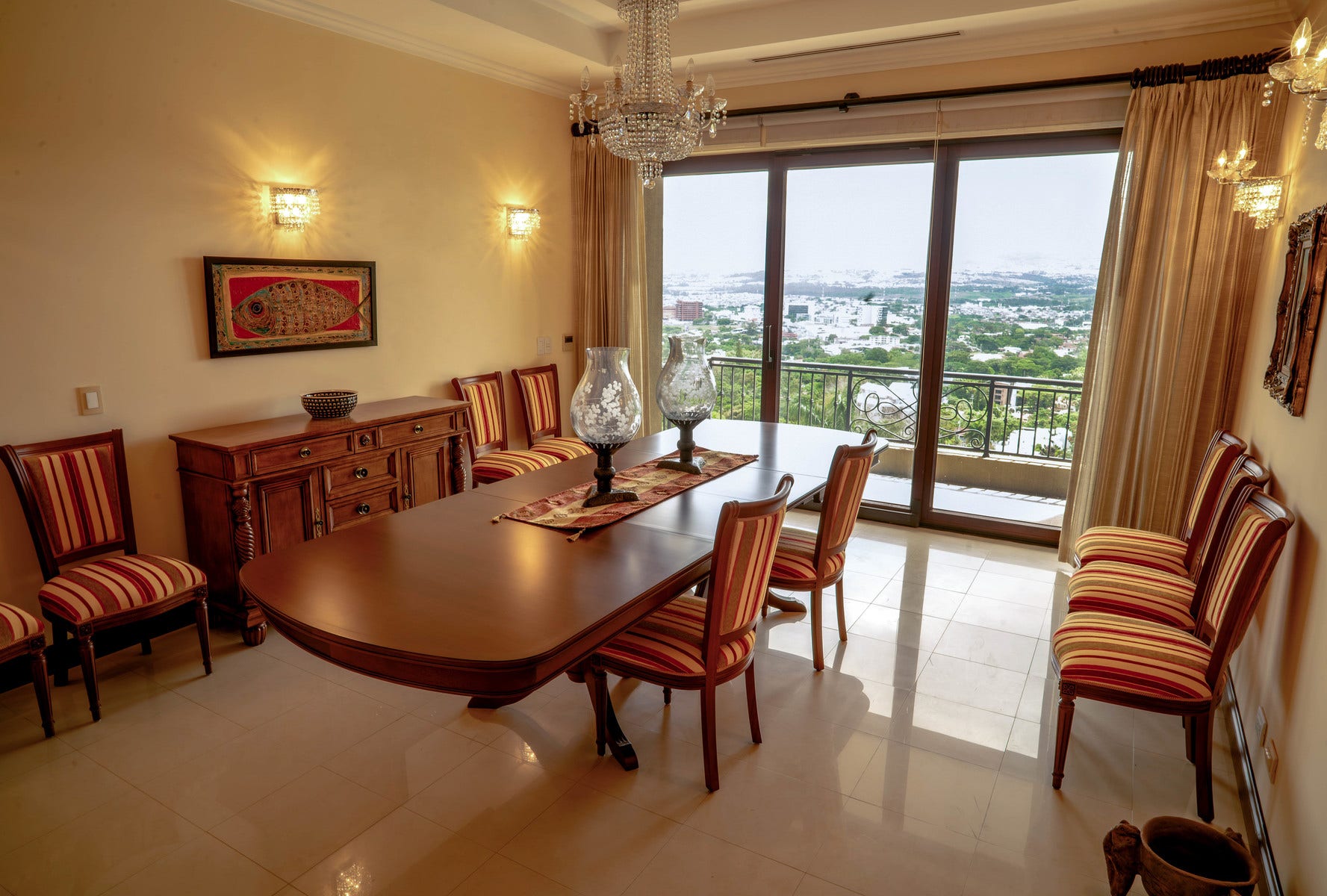 Exclusive Apartment With Views — photo 7 of 19