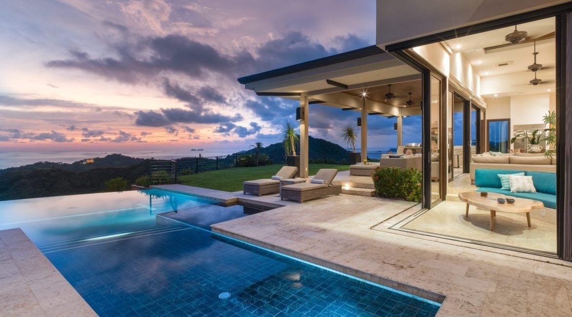 Luxury Ocean View Home — photo 5 of 19