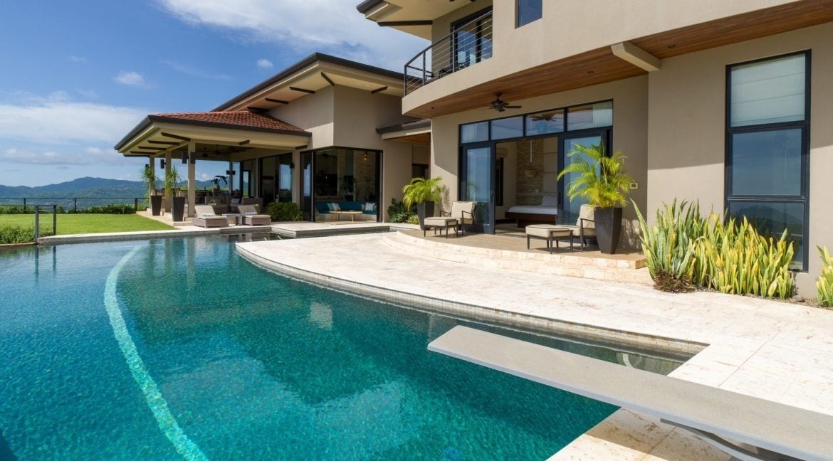 Luxury Ocean View Home — photo 6 of 19