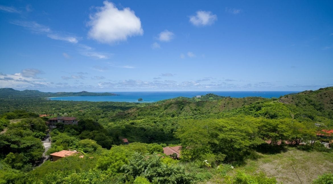 Luxury Ocean View Home — photo 11 of 19