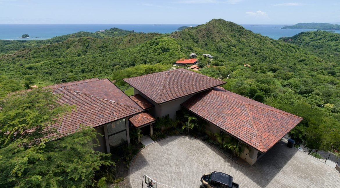 Luxury Ocean View Home — photo 13 of 19