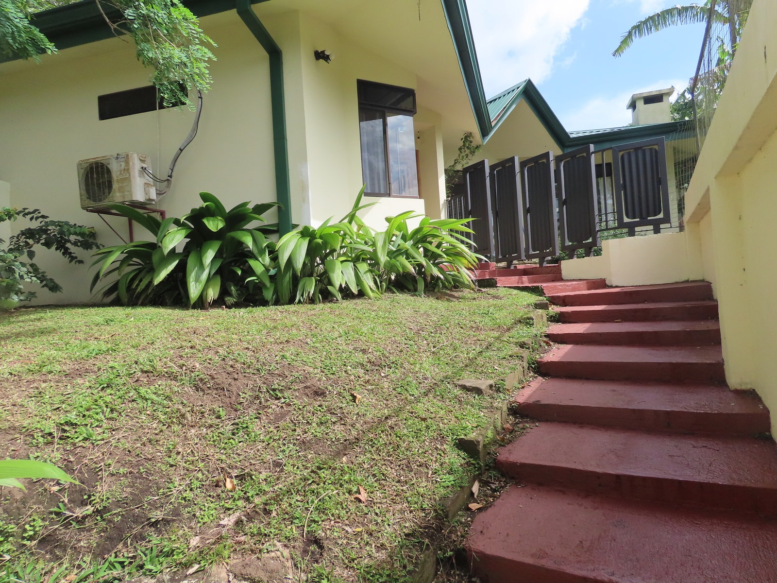 Modern Two Bedroom Home And Guesthouse Near Marina, Tronadora, Lake Arenal, Tronadora, Tilaran, Alajuela, Costa Rica 50803 — photo 3 of 5