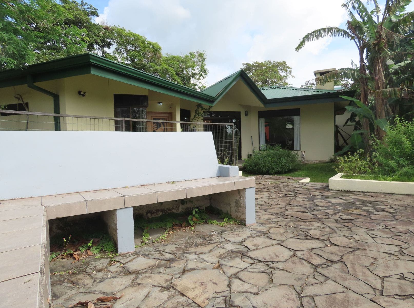 Modern Two Bedroom Home And Guesthouse Near Marina — photo 13 of 19