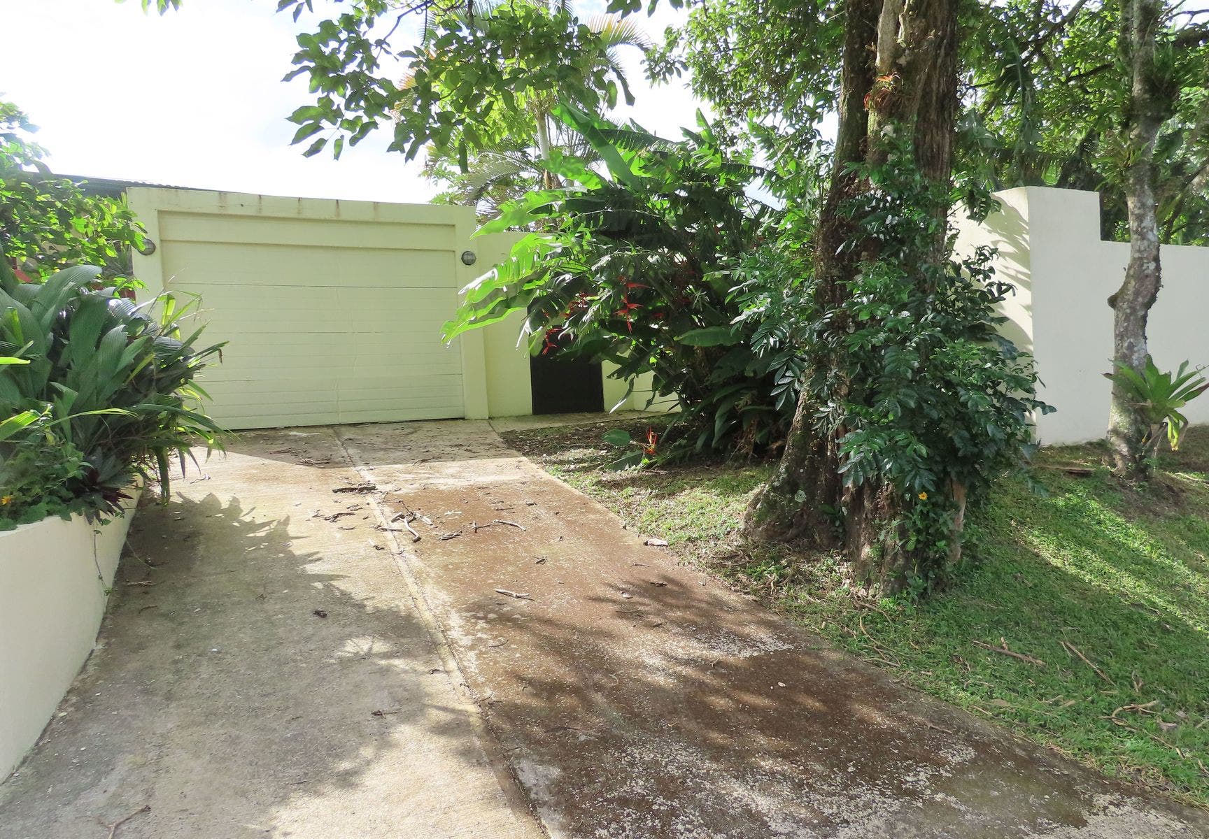 Modern Two Bedroom Home And Guesthouse Near Marina — photo 19 of 19