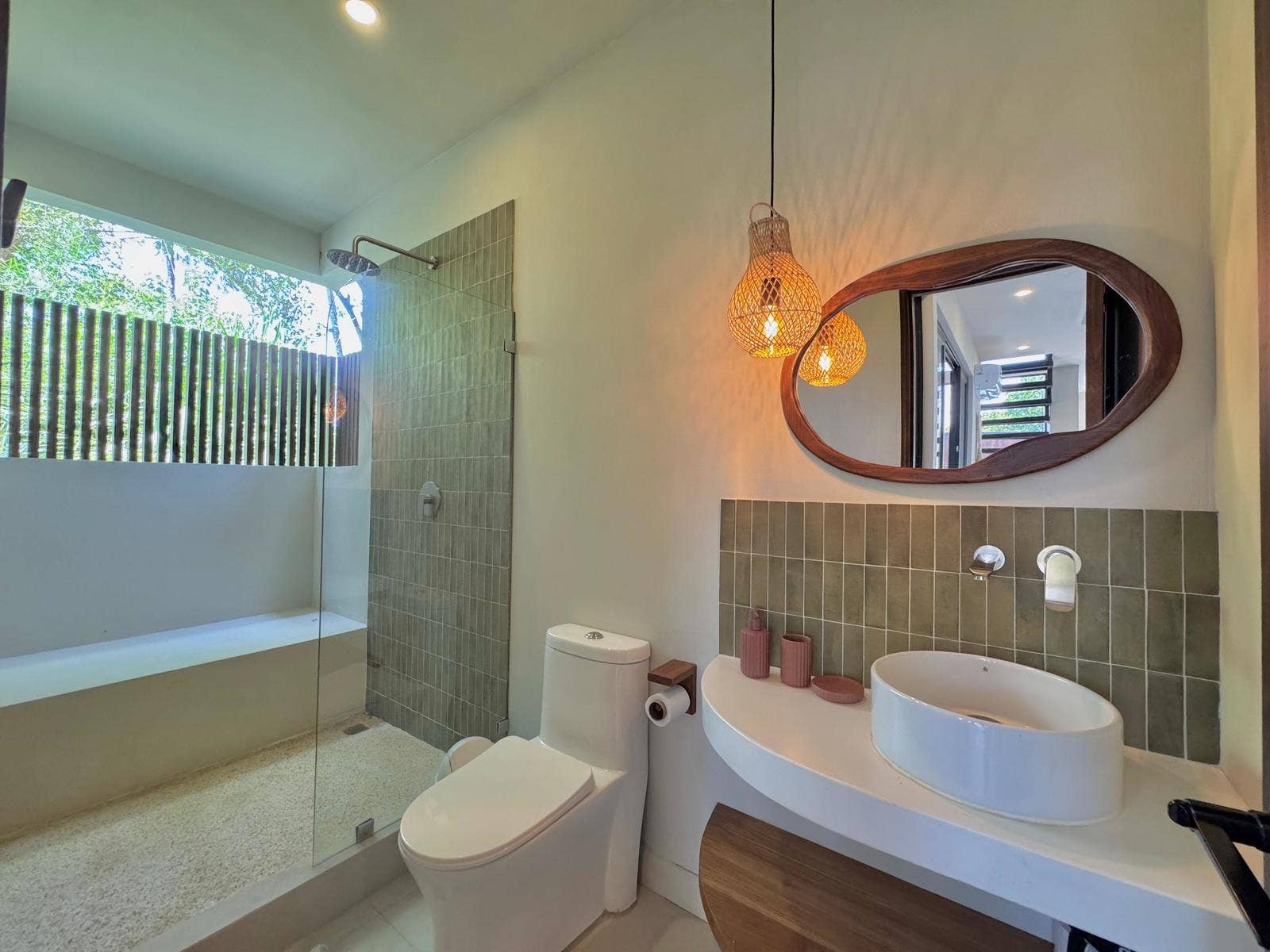 New Three Bedroom Villa Plus Casita Turnkey, San Isidro, San Isidro, Santa Teresa, Puntarenas, Puntarenas, Costa Rica 60111