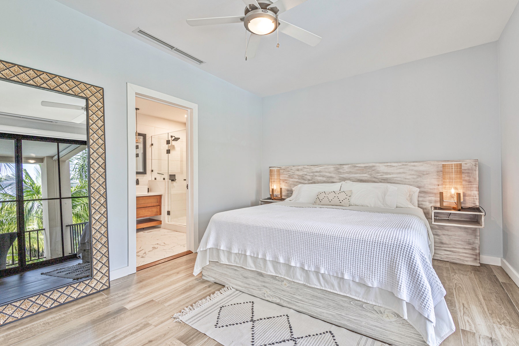 Turnkey Luxury Condo — photo 10 of 19