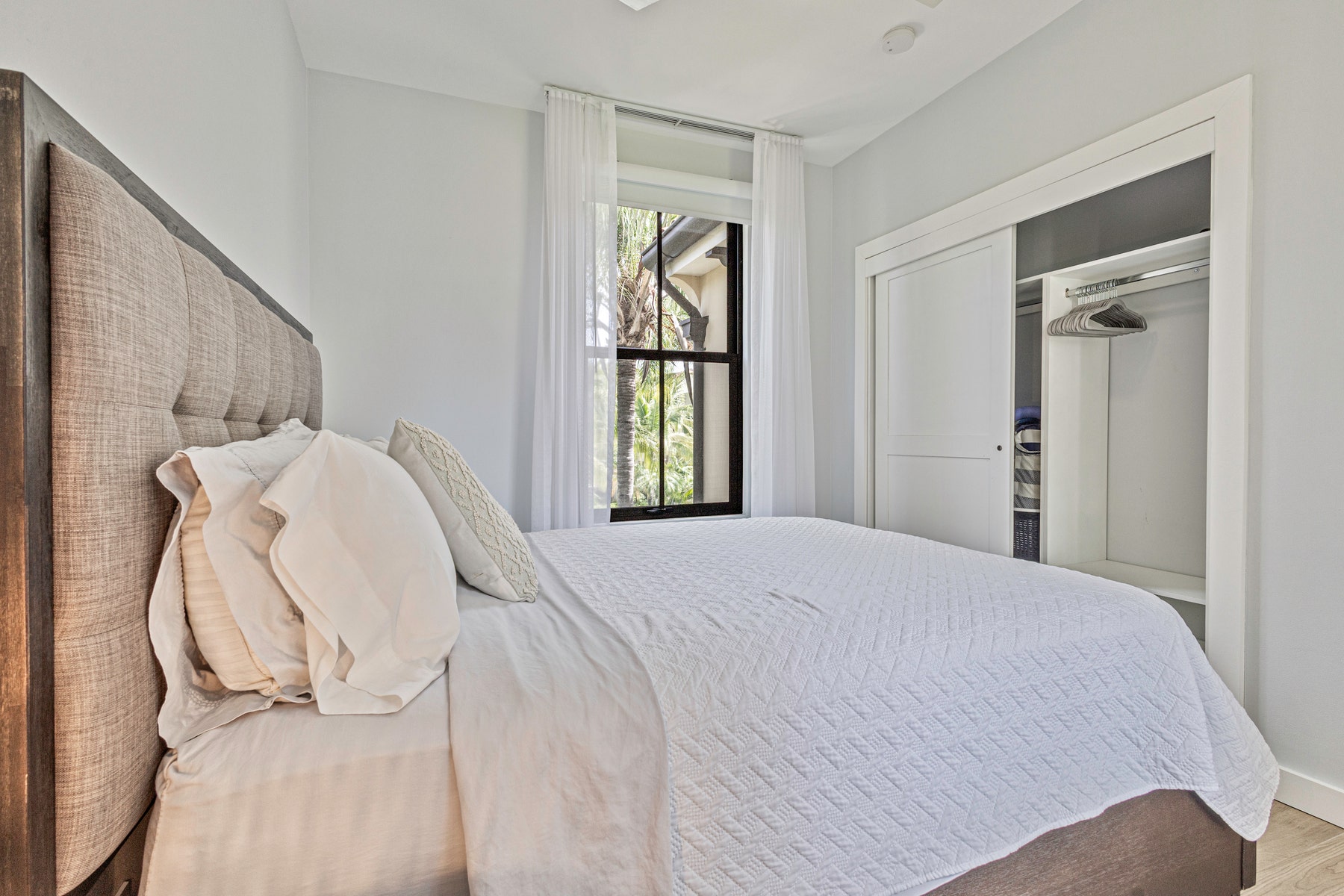 Turnkey Luxury Condo — photo 17 of 19