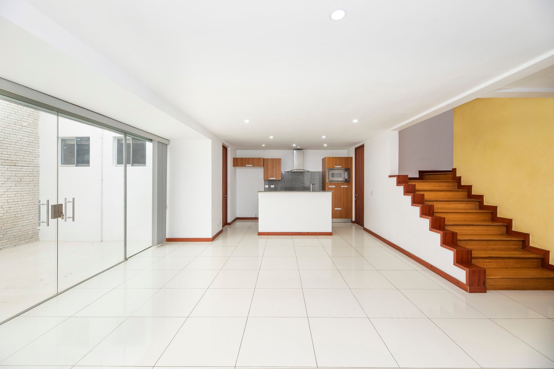 Investment Paseo del Sol Townhouse Santa Ana — photo 4 of 19
