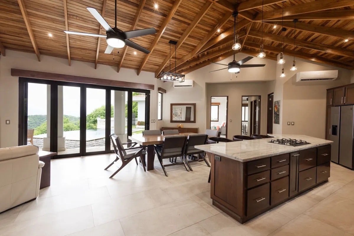 Single Level Ocean View Home — photo 5 of 19