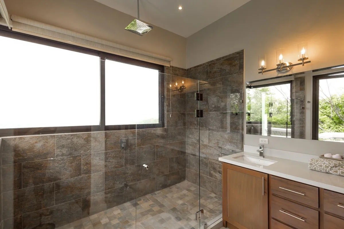 Single Level Ocean View Home — photo 9 of 19