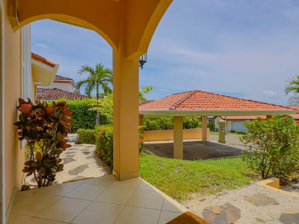 Ocean View Home in Altos del Cacique — photo 5 of 19