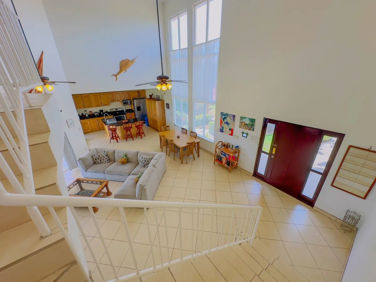 Ocean View Home in Altos del Cacique — photo 6 of 19