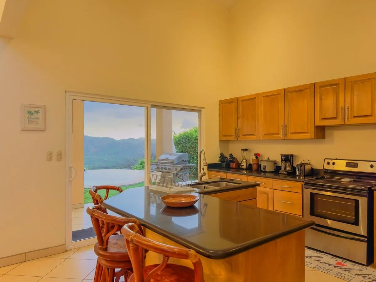 Ocean View Home in Altos del Cacique — photo 13 of 19