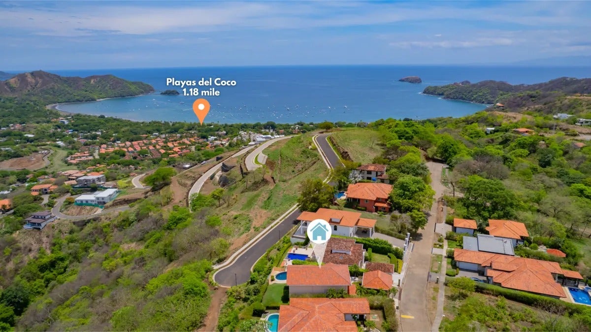 Ocean View Home in Altos del Cacique — photo 15 of 19