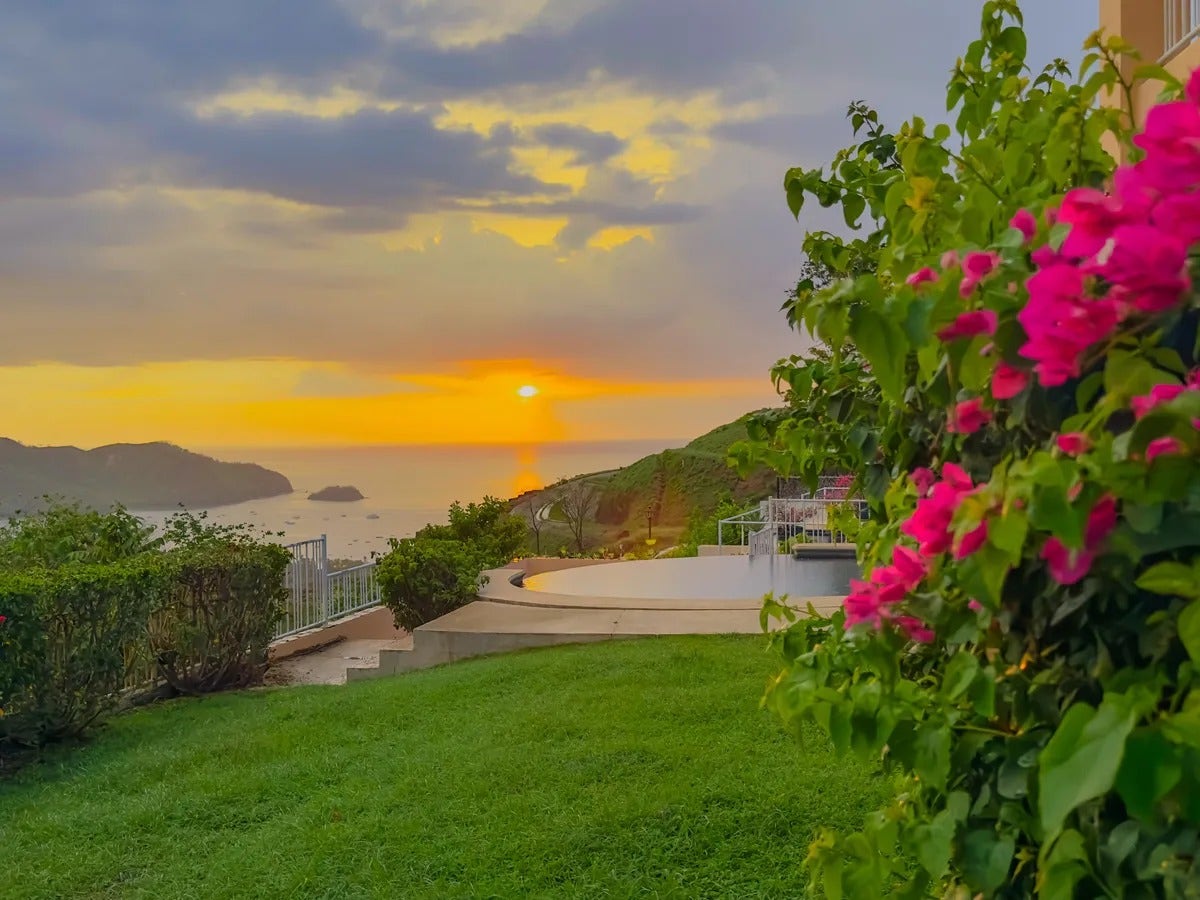 Ocean View Home in Altos del Cacique — photo 16 of 19