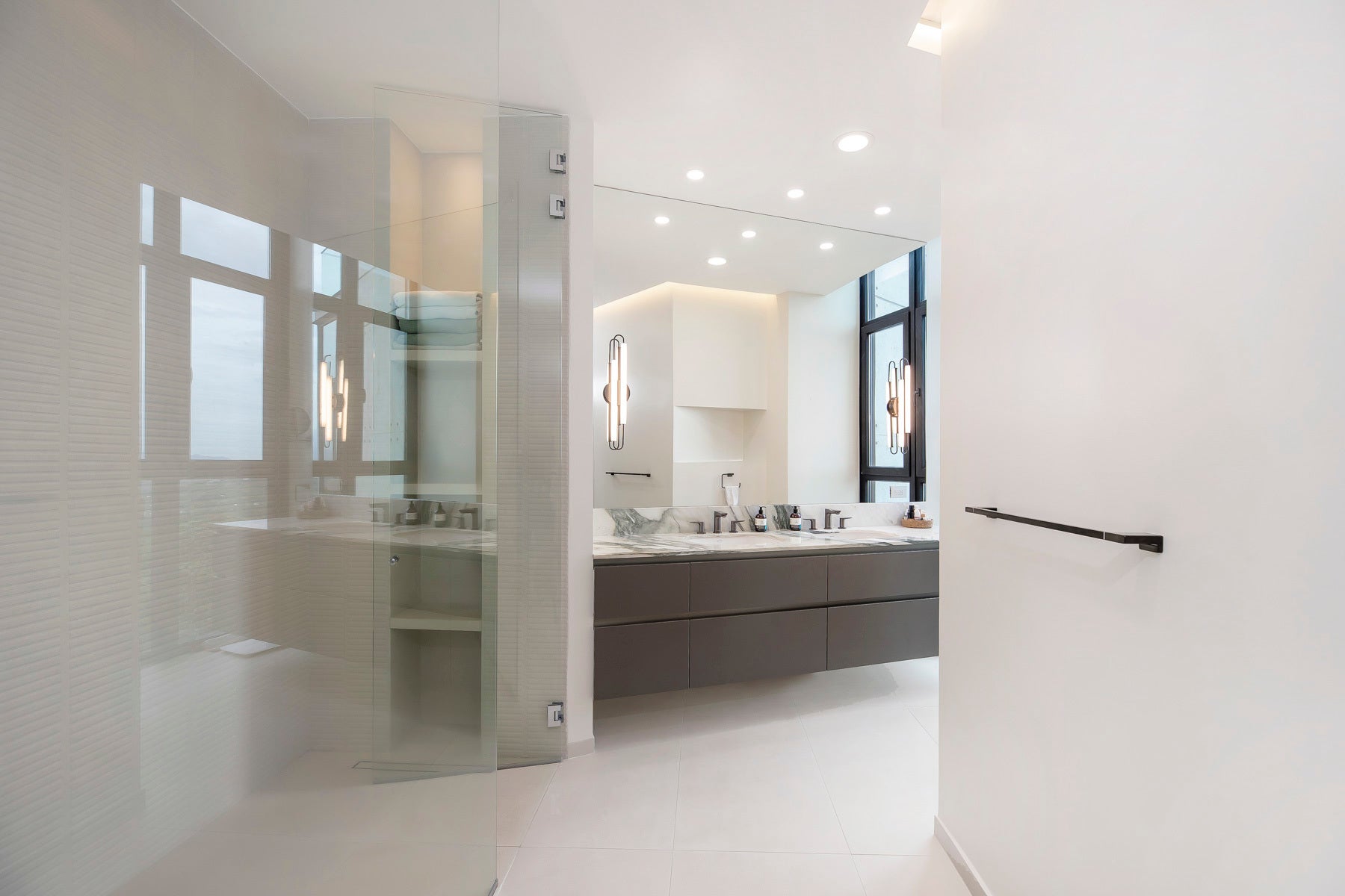 Luxury Panoramic Residence Altura Solaris — photo 13 of 19