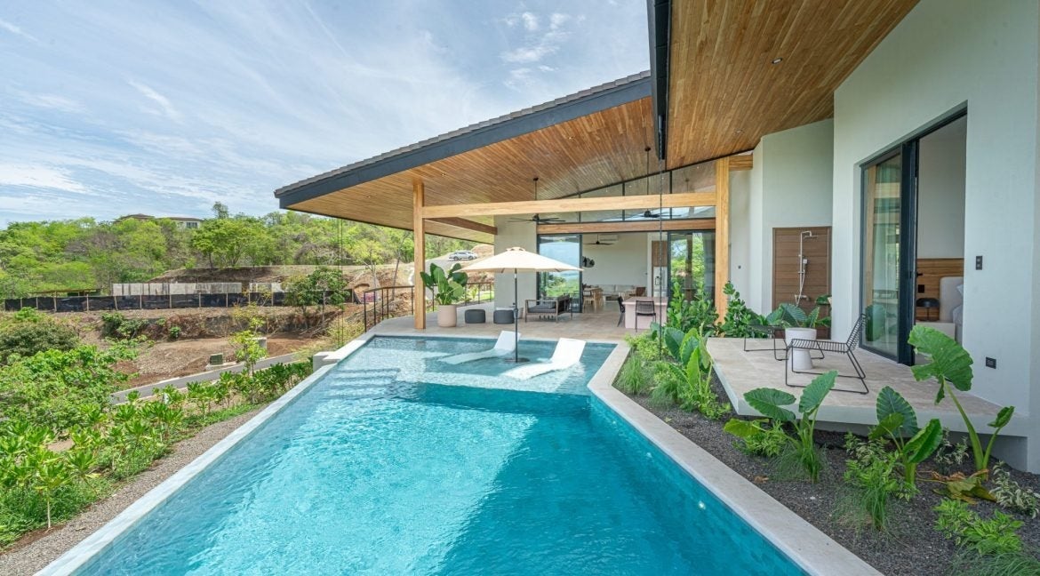 Modern Ocean View Luxury Villa — photo 3 of 19