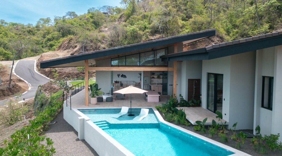 Modern Ocean View Luxury Villa — photo 4 of 19