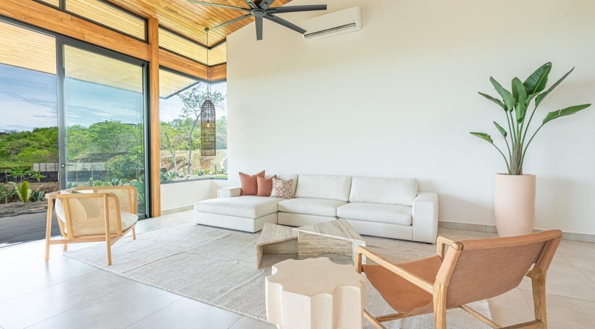 Modern Ocean View Luxury Villa — photo 12 of 19
