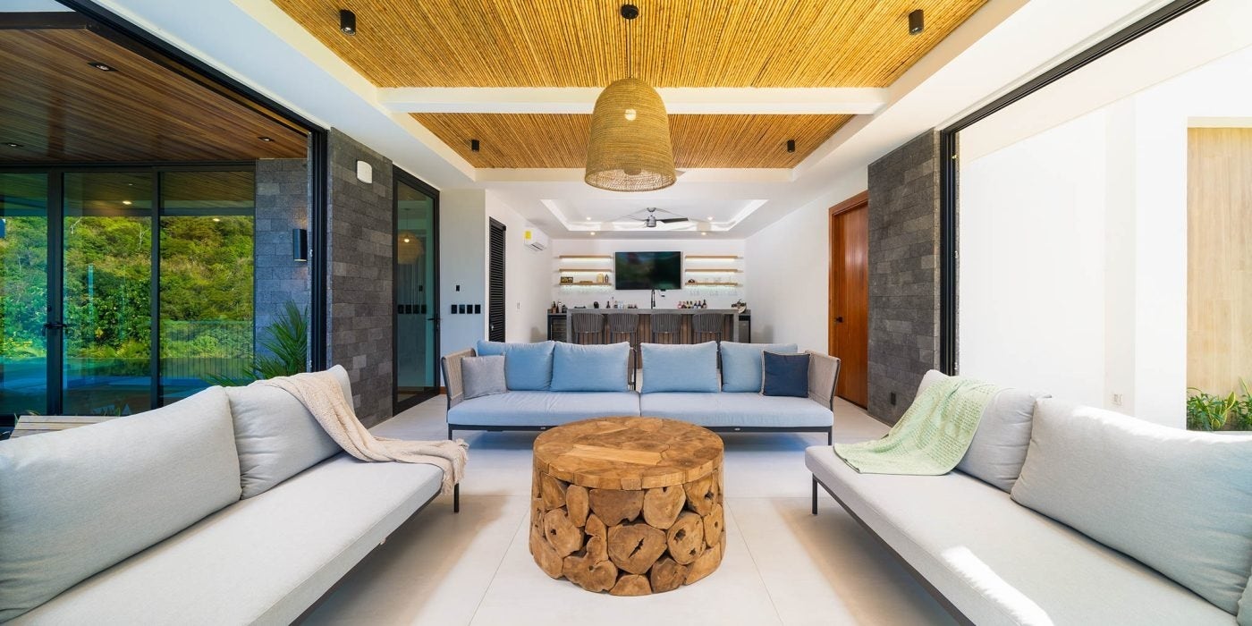 Modern Ocean View Home — photo 9 of 19
