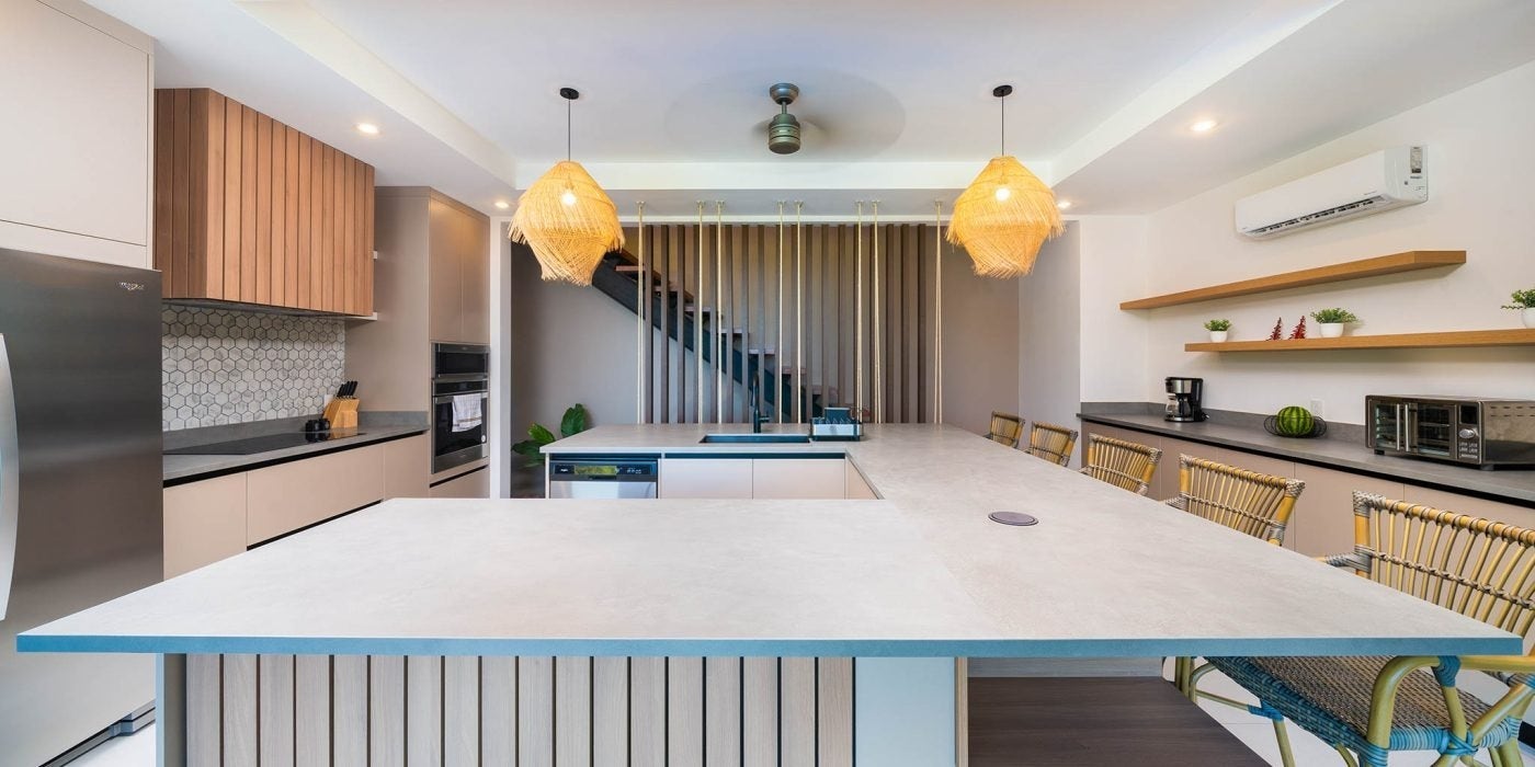 Modern Ocean View Home — photo 10 of 19