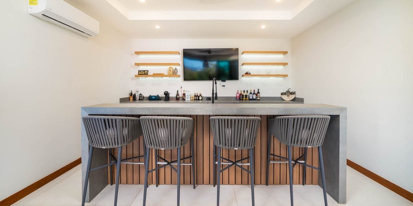 Modern Ocean View Home — photo 12 of 19