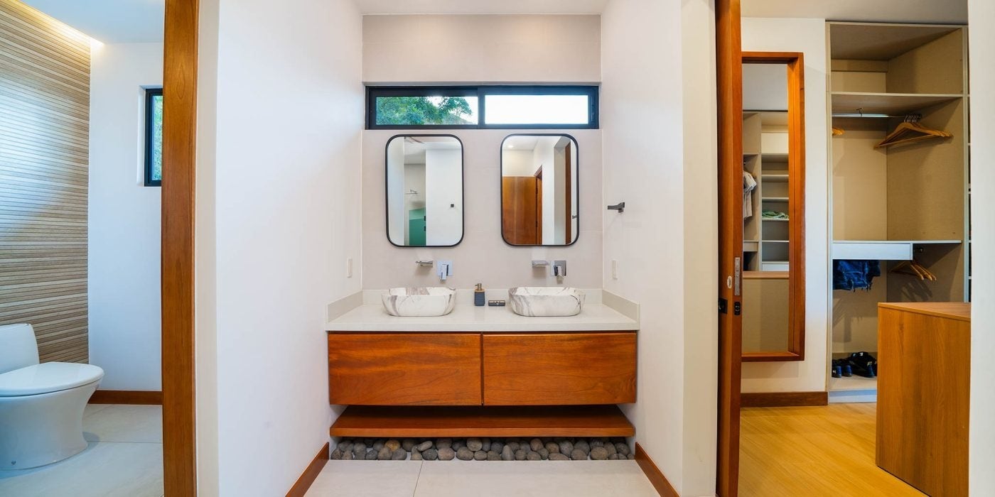Modern Ocean View Home — photo 14 of 19
