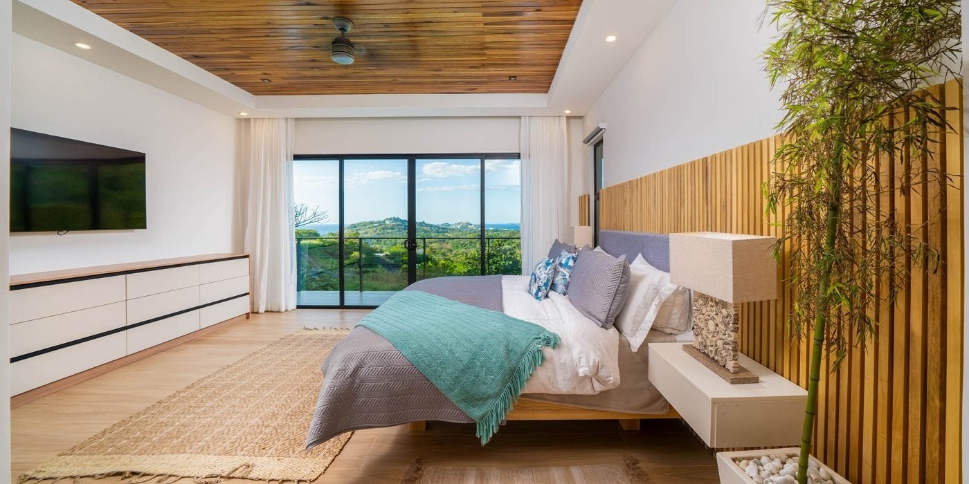 Modern Ocean View Home — photo 18 of 19