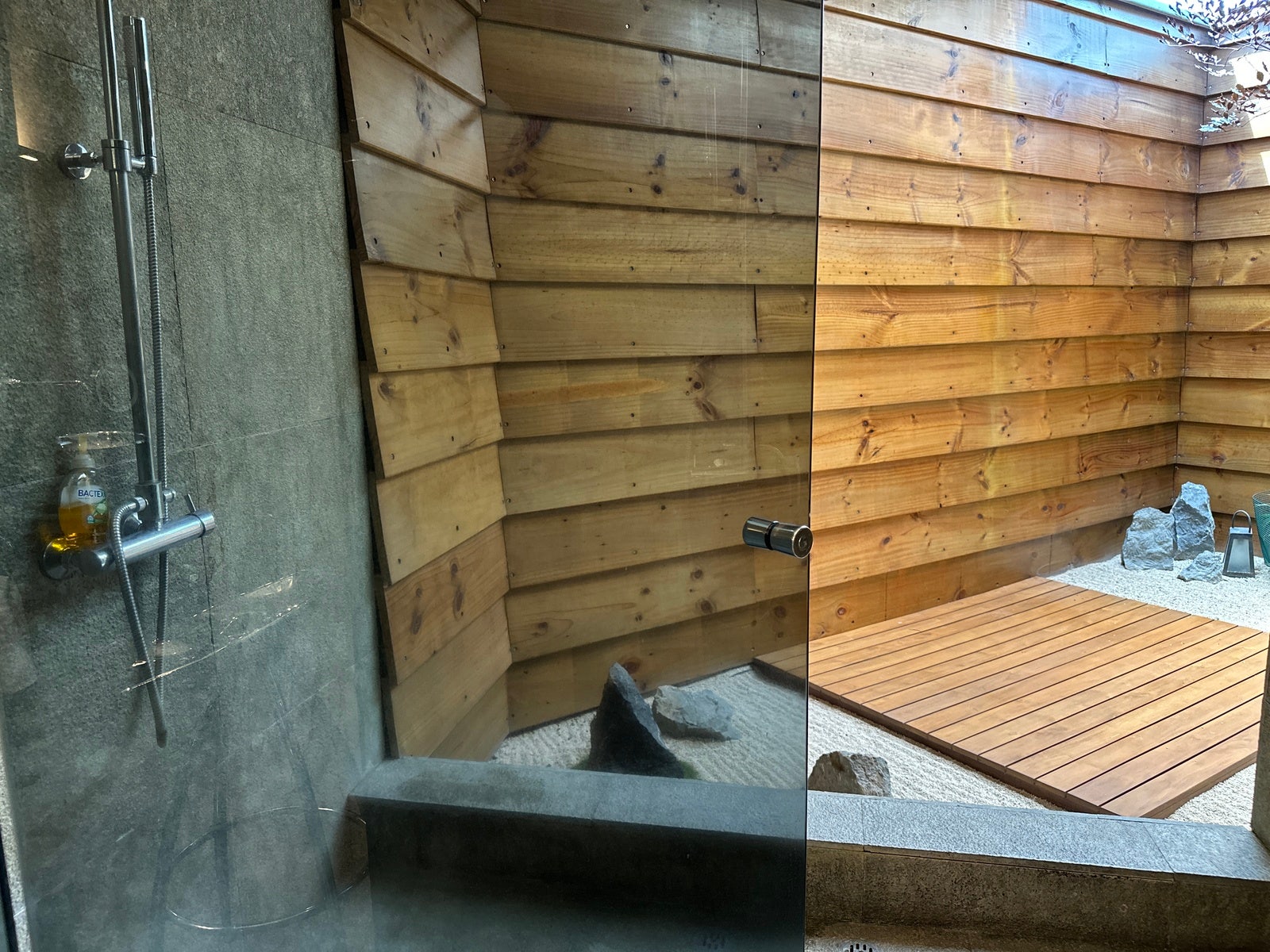 Single Level Mountain View Estate — photo 18 of 19