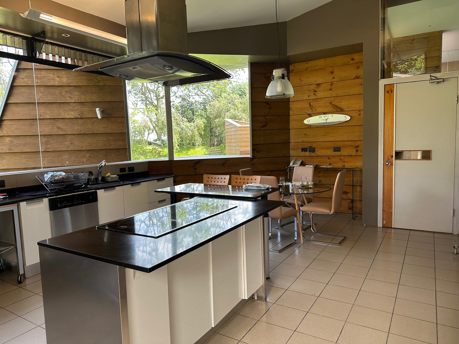 Single Level Mountain View Estate — photo 9 of 19