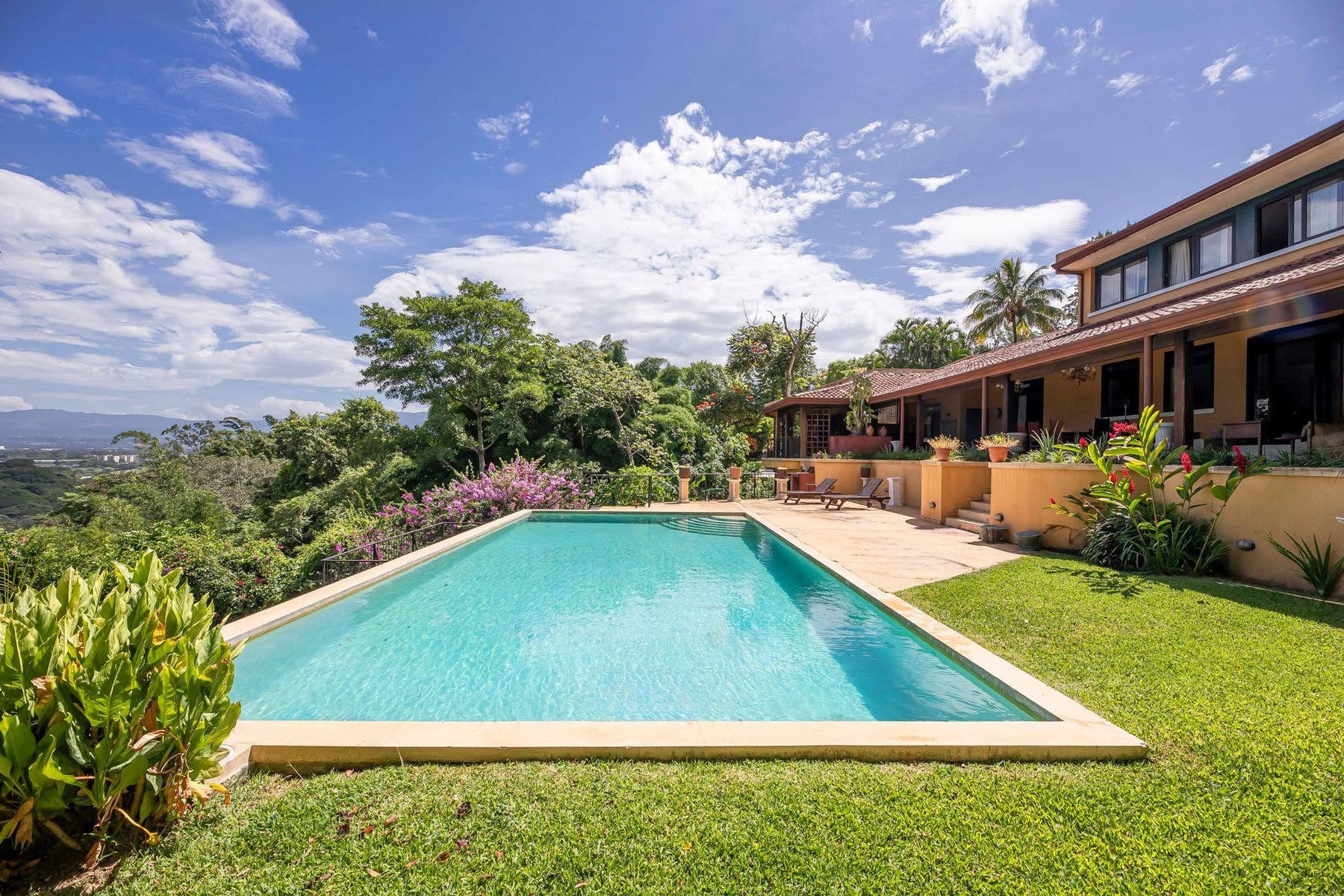 Italian Villa With Views — foto 4 de 19