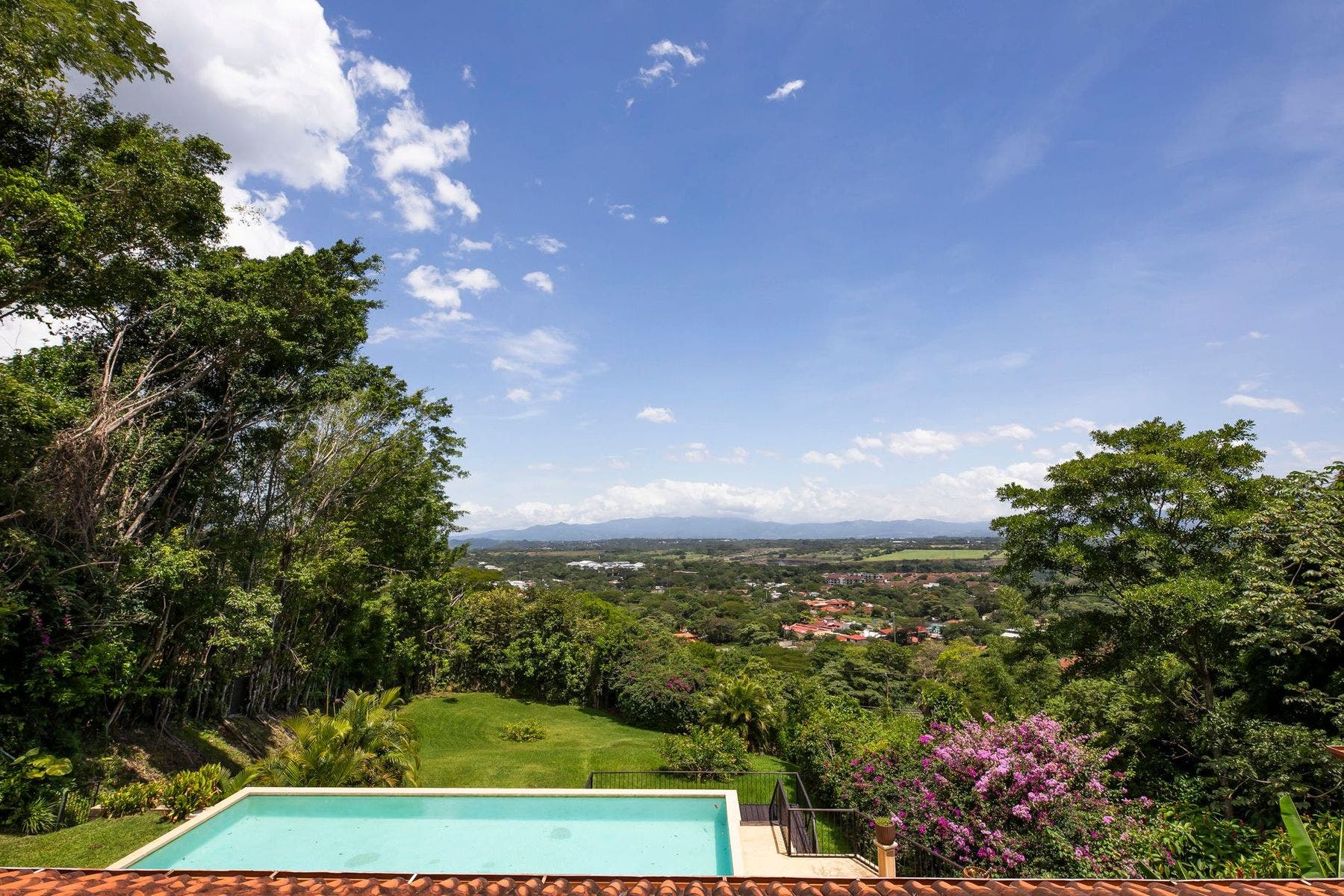 Italian Villa With Views — foto 16 de 19