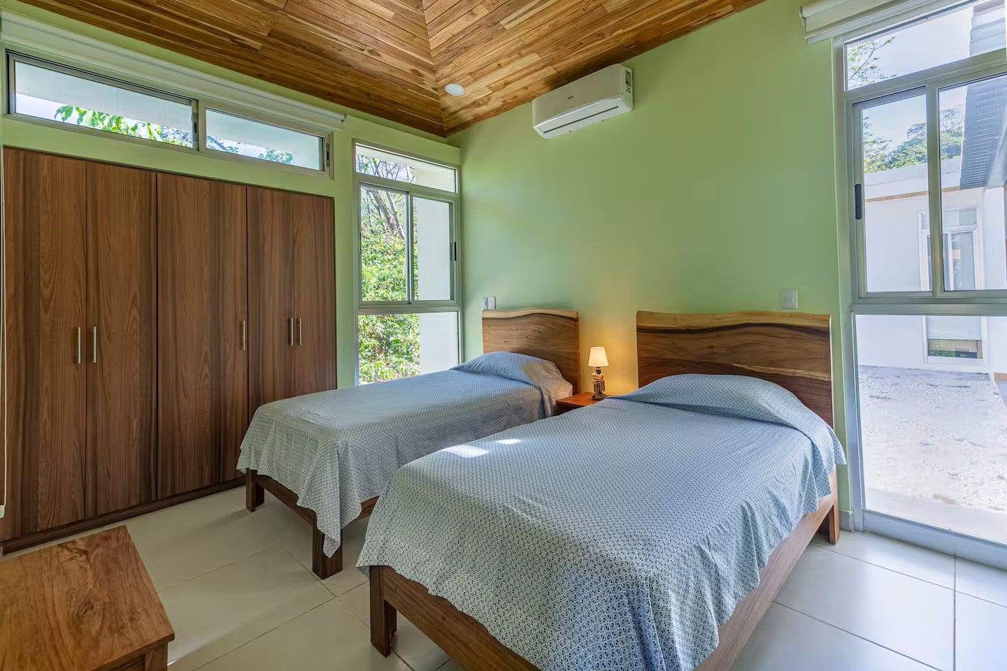 Multi Unit Property with Ocean View and Walk to Beach — photo 9 of 19