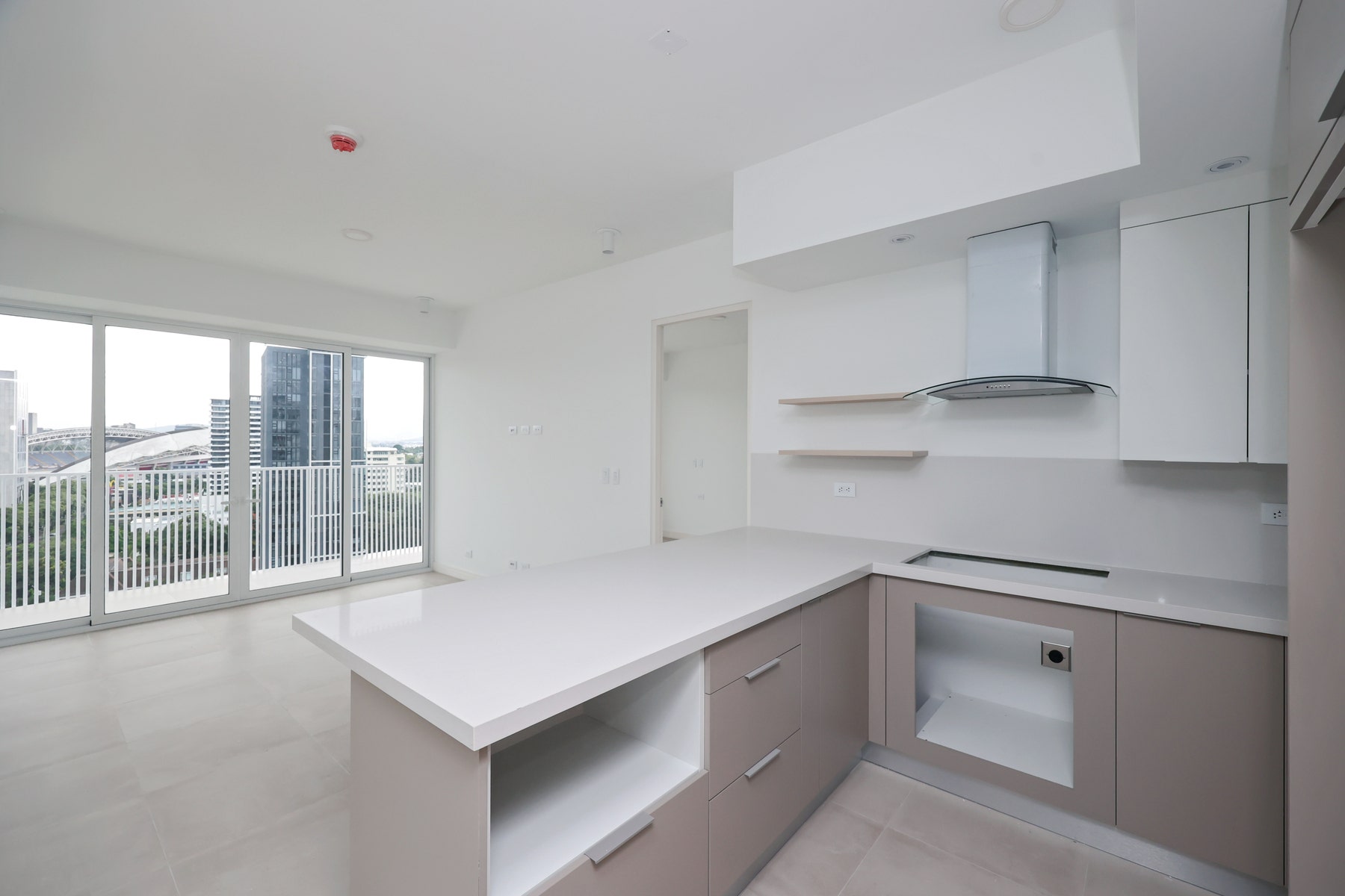 Contemporary City View Apartment — photo 6 of 19