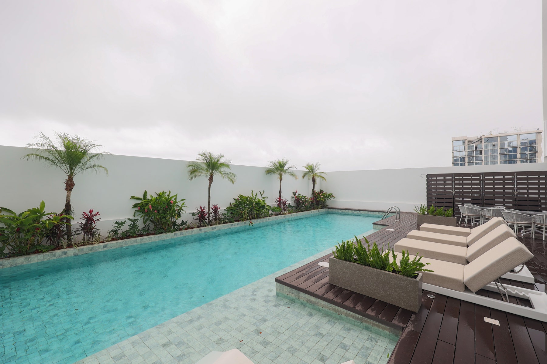Contemporary City View Apartment — photo 19 of 19