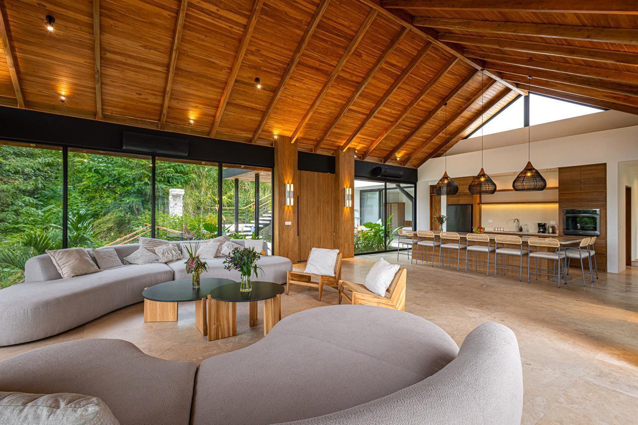 Luxury Sunset Oceanview Villa — photo 9 of 19