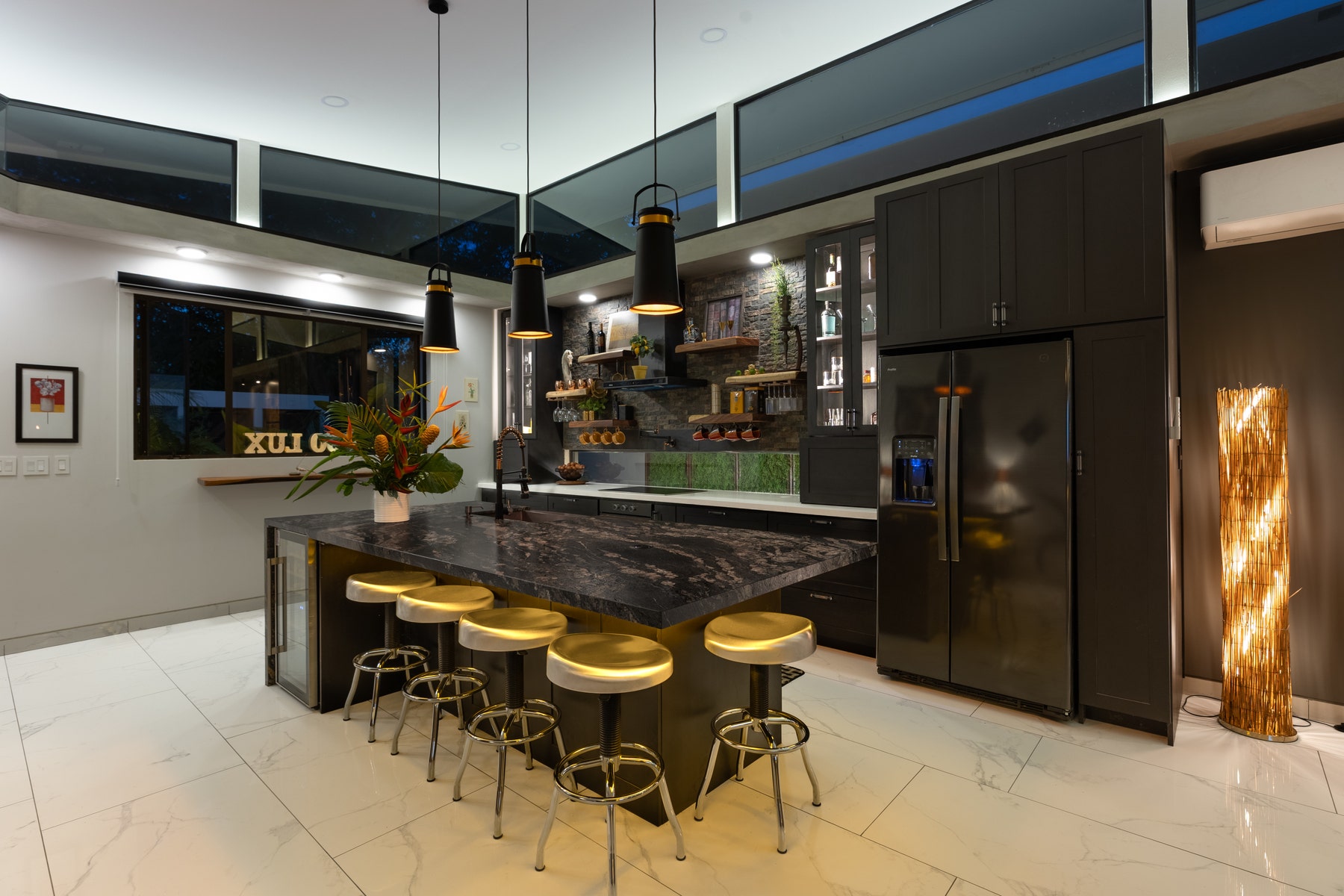 Brand New Turnkey Modern Tropical Villa — photo 2 of 19