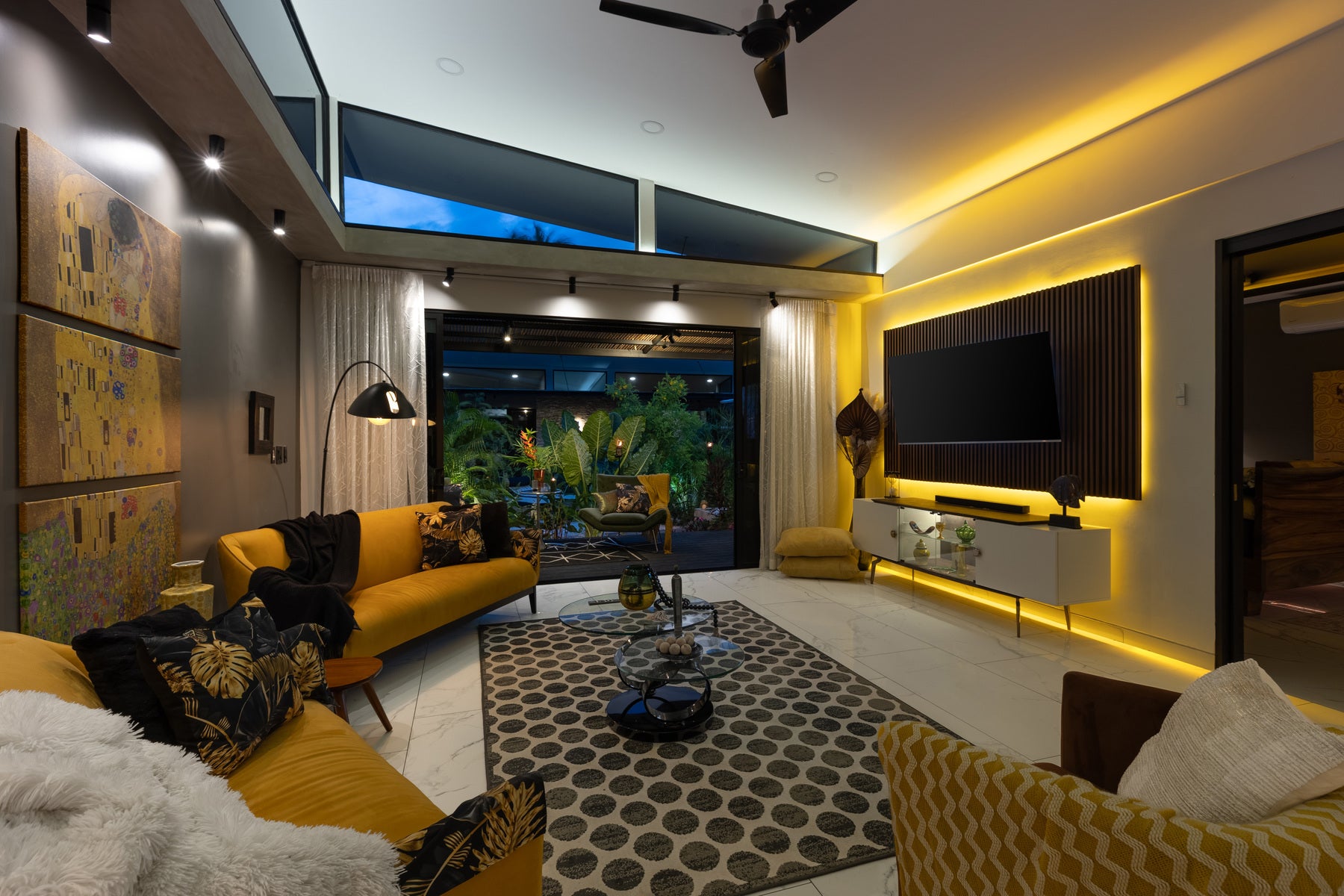 Brand New Turnkey Modern Tropical Villa — photo 5 of 19