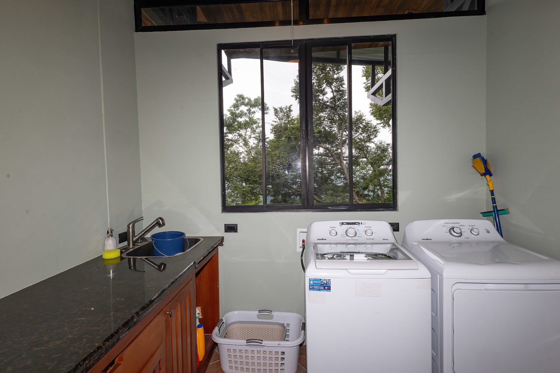 Mountain View Home Gated Community — photo 11 of 19