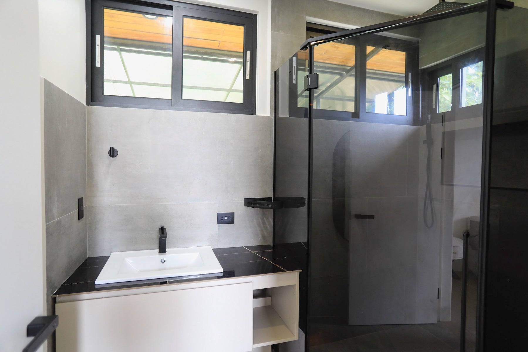 Modern Ocean-View Multi Purpose Home with Pool in Santa Teresa — photo 14 of 19