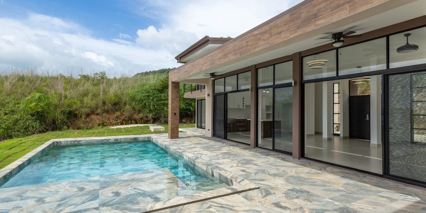 New Private Jungle Retreat — photo 2 of 19