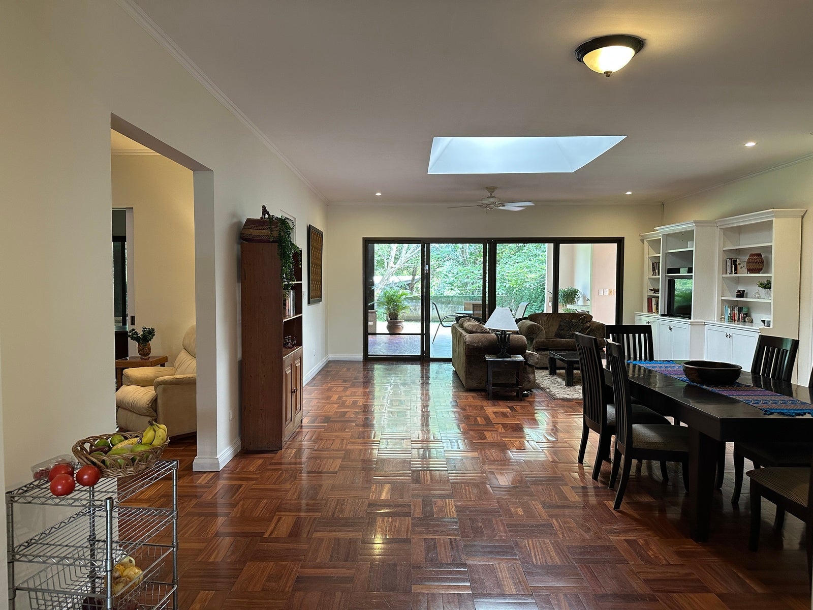 Single level home — photo 6 of 19