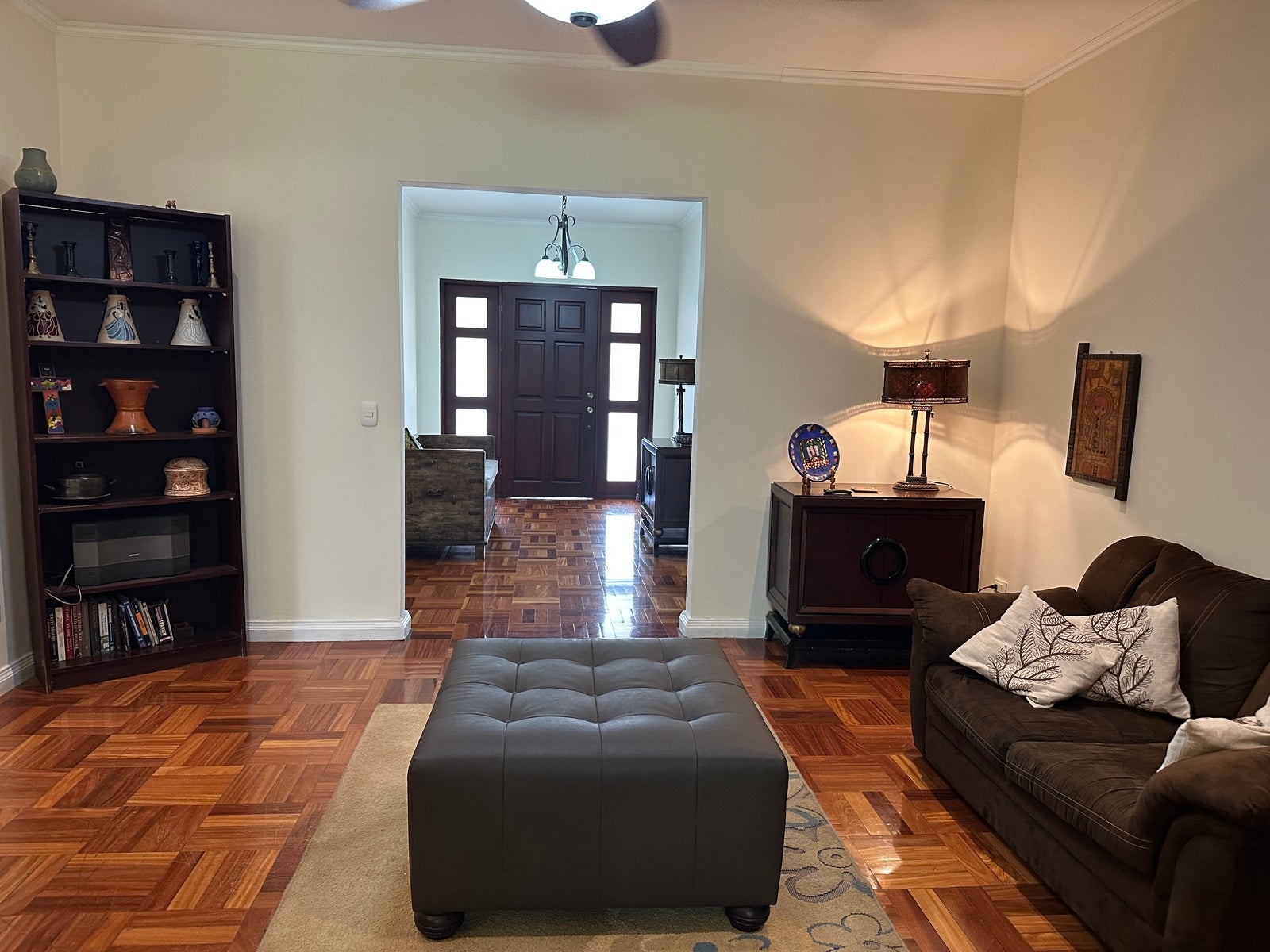 Single level home — photo 5 of 19