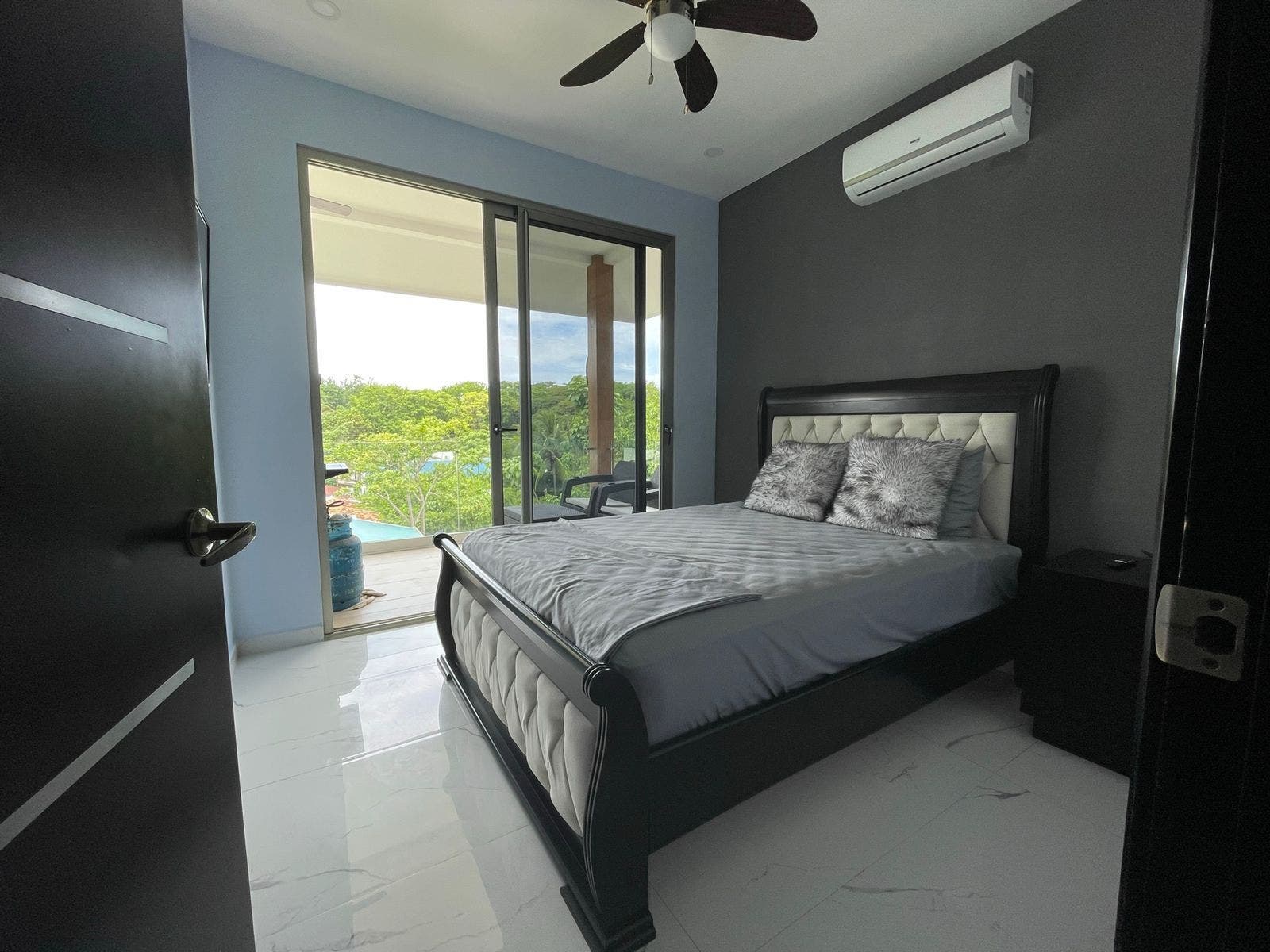 Apartments with Private Pool — photo 5 of 19